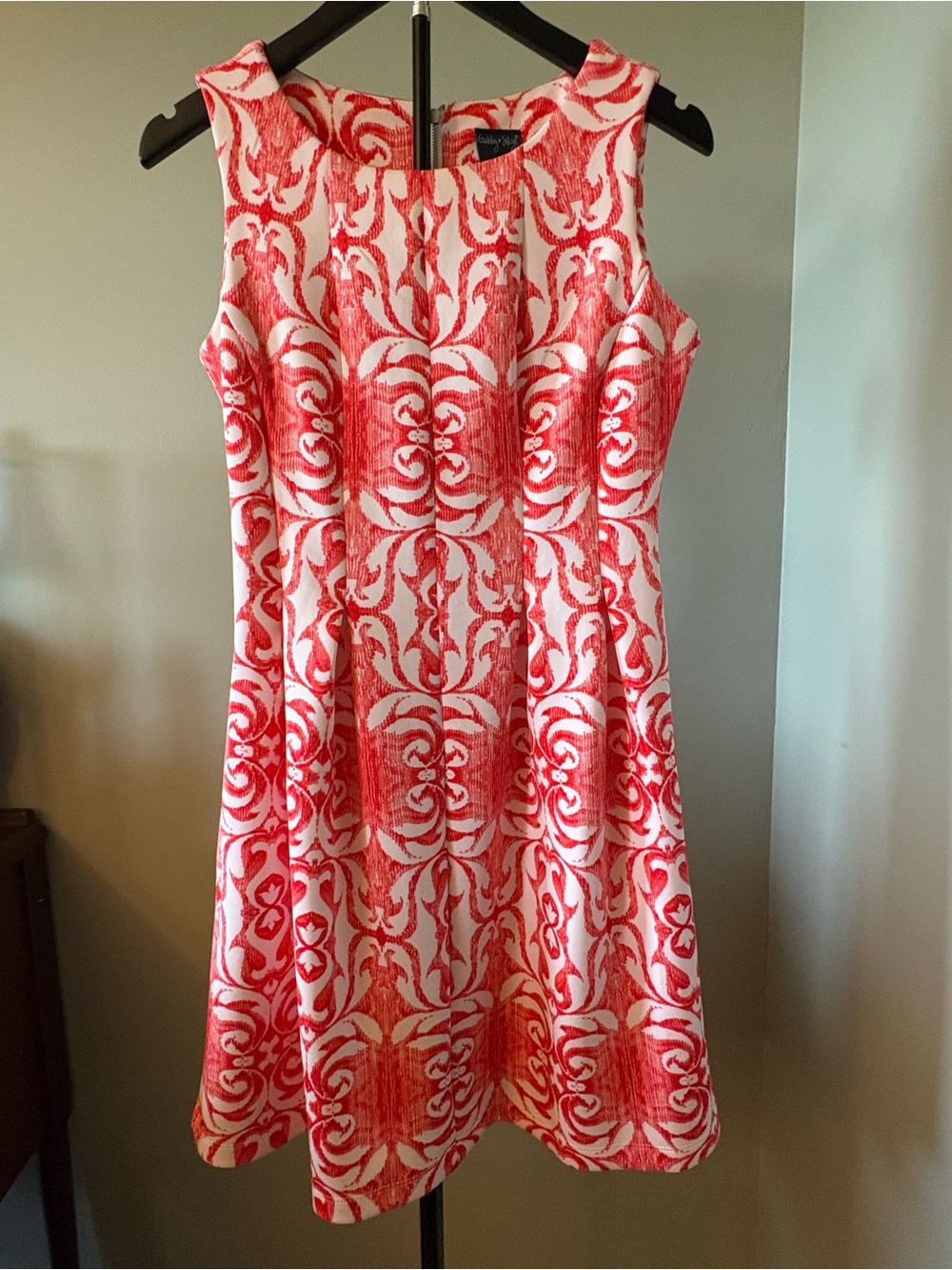 Gabby Skye Sleeveless Pink & White Patterned Dress